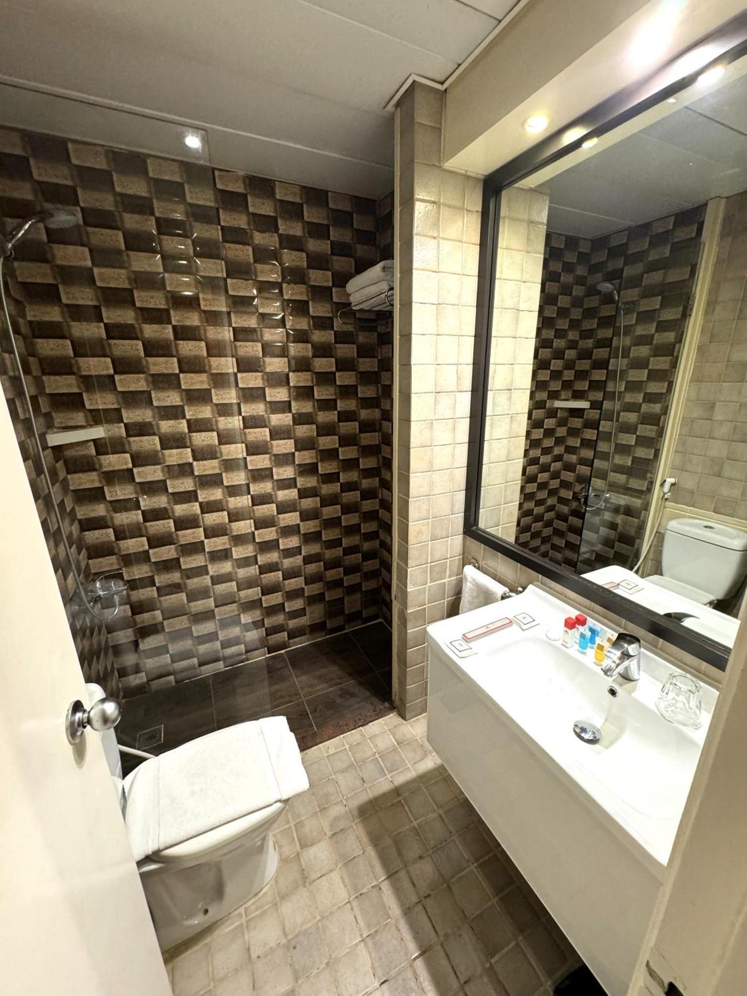 Duroy Hotel By Beverly Beirut Ngoại thất bức ảnh
