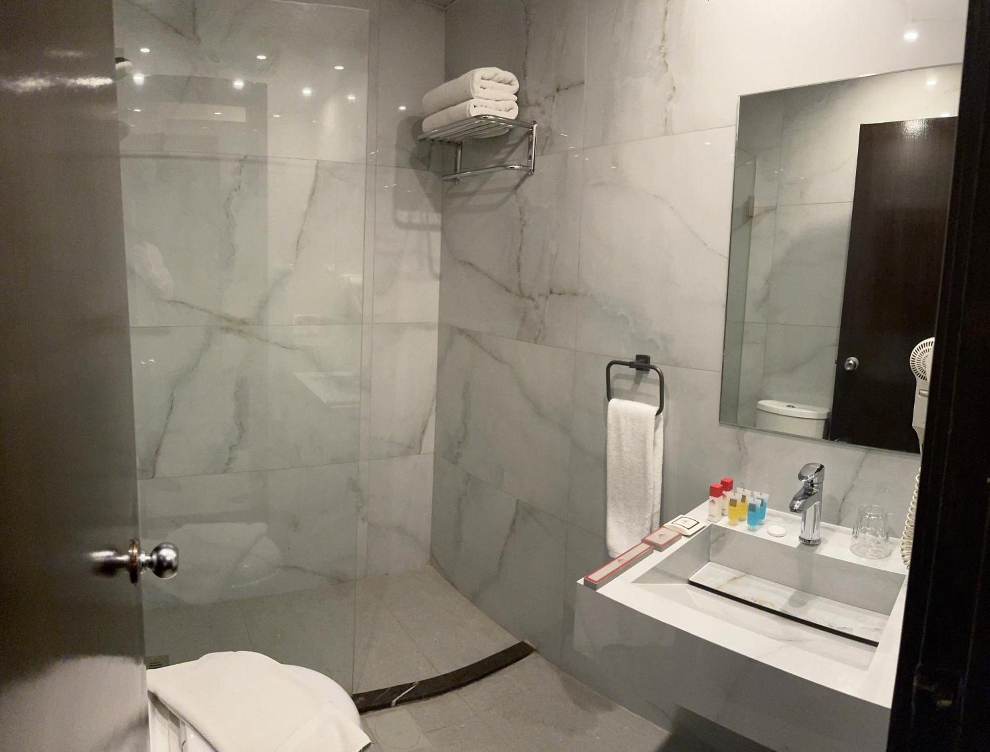 Duroy Hotel By Beverly Beirut Ngoại thất bức ảnh